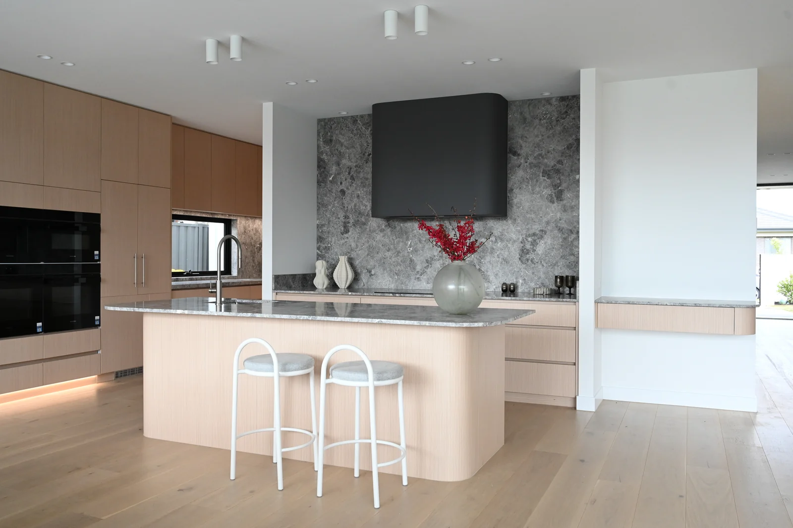 Noga Avenue kitchen with oak joinery and a marble island